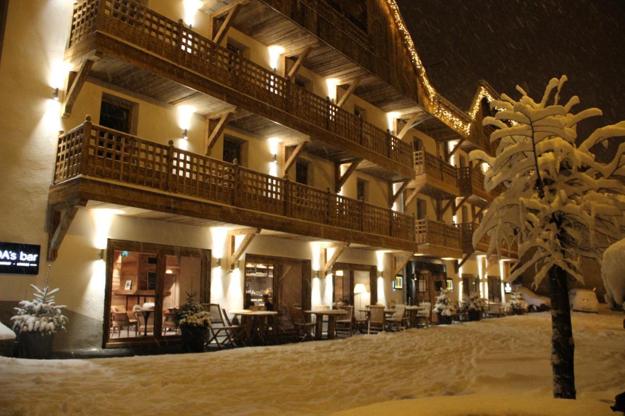 Hotel Le V De ヴォジャニー エクステリア 写真