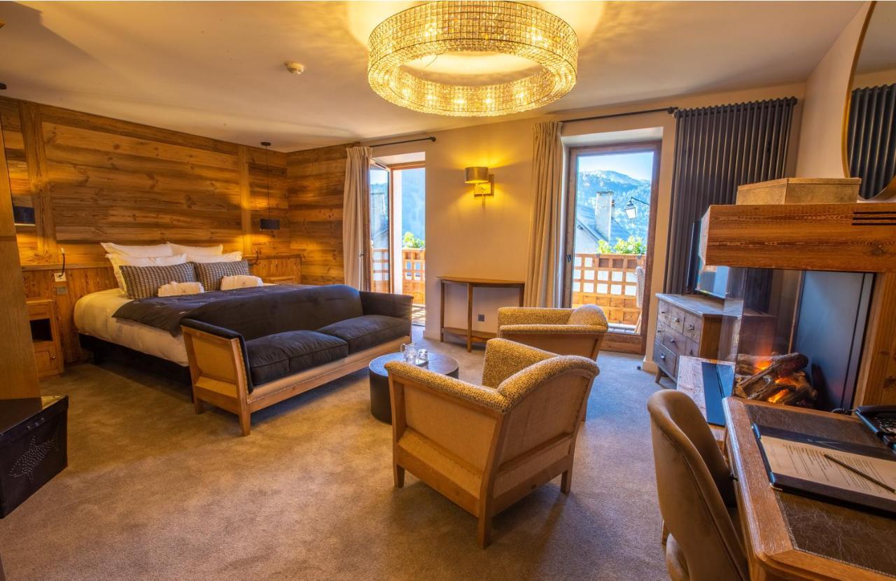 Hotel Le V De ヴォジャニー エクステリア 写真